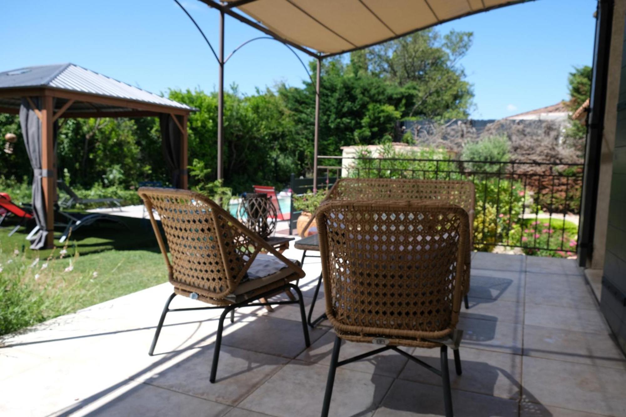 Nice Villa With Pool In Eyguieres Alpilles 6 People Luaran gambar