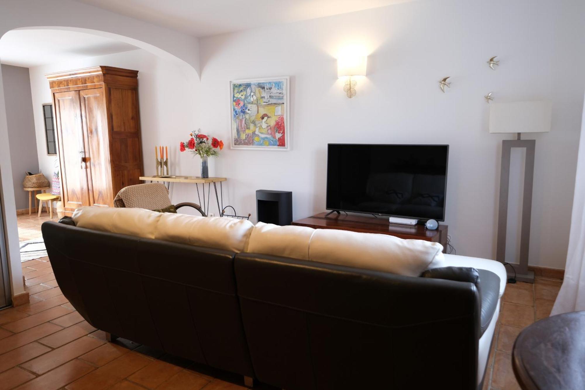 Nice Villa With Pool In Eyguieres Alpilles 6 People Luaran gambar