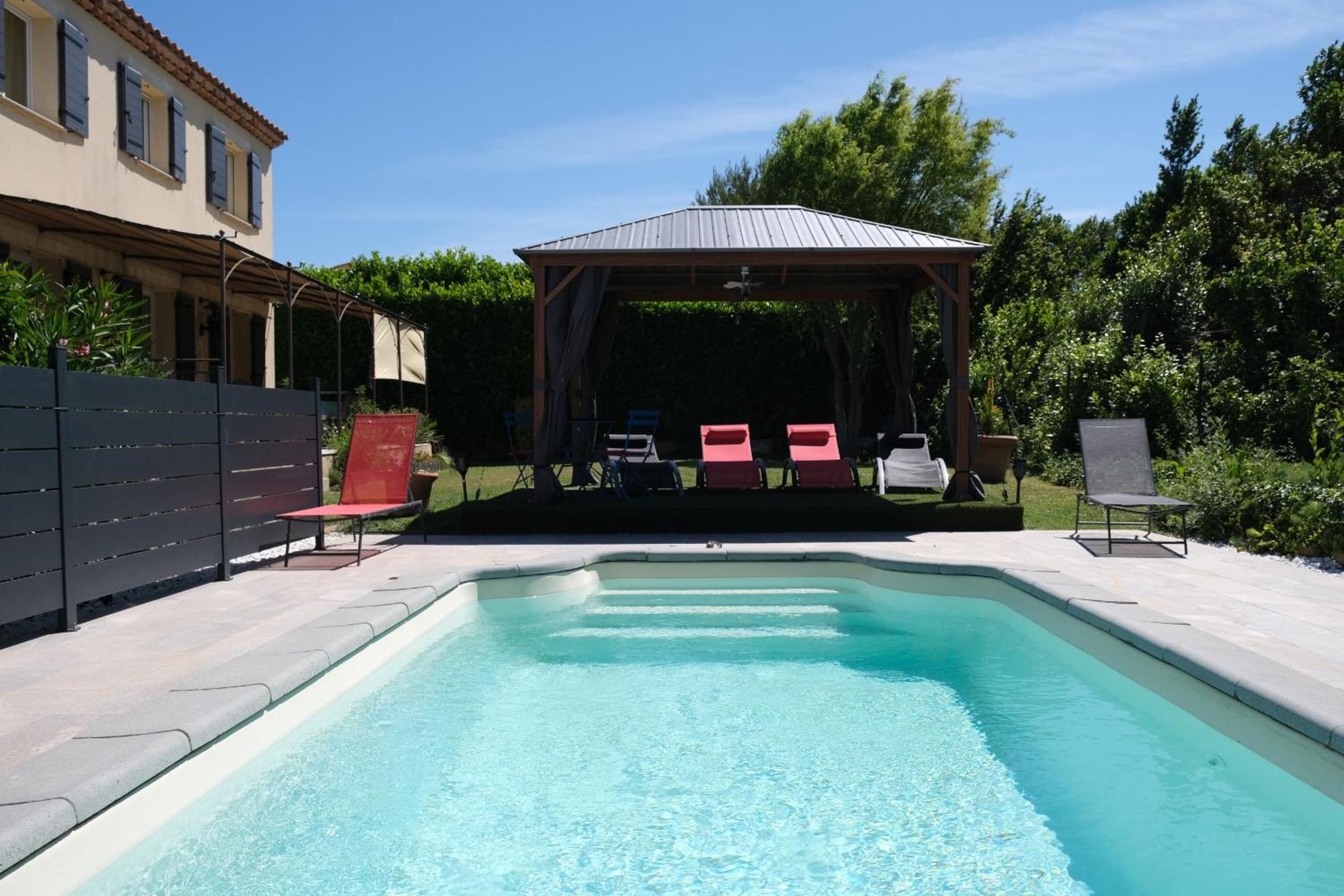 Nice Villa With Pool In Eyguieres Alpilles 6 People Luaran gambar