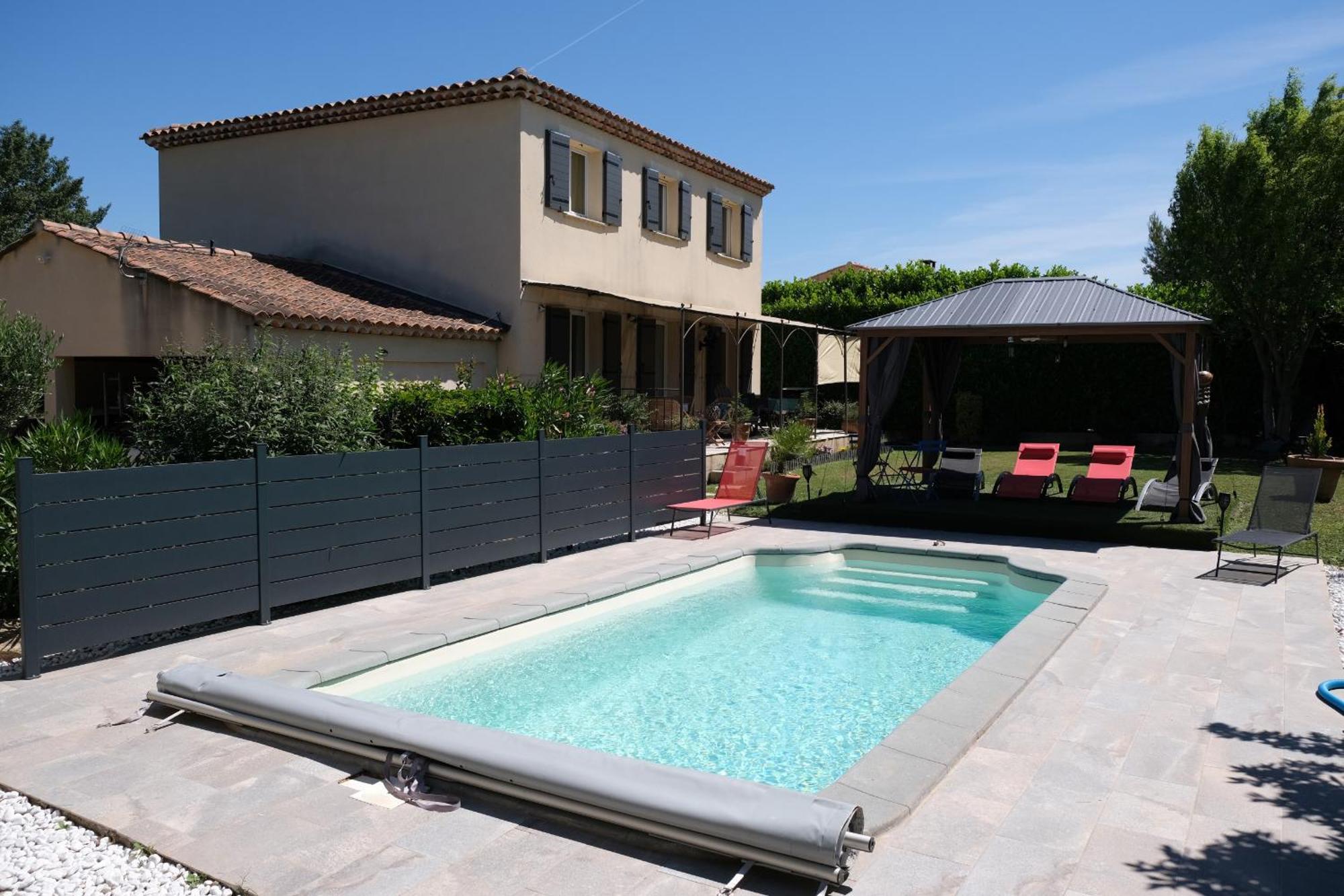 Nice Villa With Pool In Eyguieres Alpilles 6 People Luaran gambar