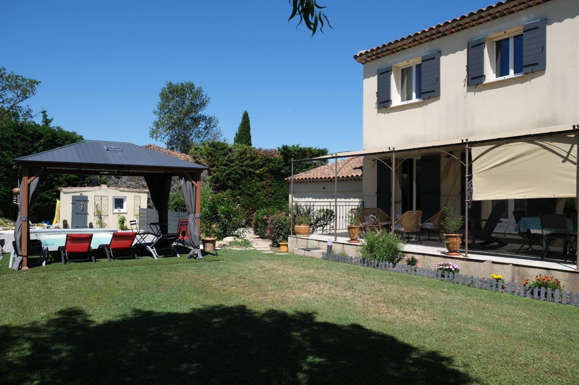 Nice Villa With Pool In Eyguieres Alpilles 6 People Luaran gambar